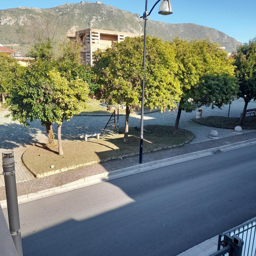 A Casa Di Falco Mondragone Buitenkant foto